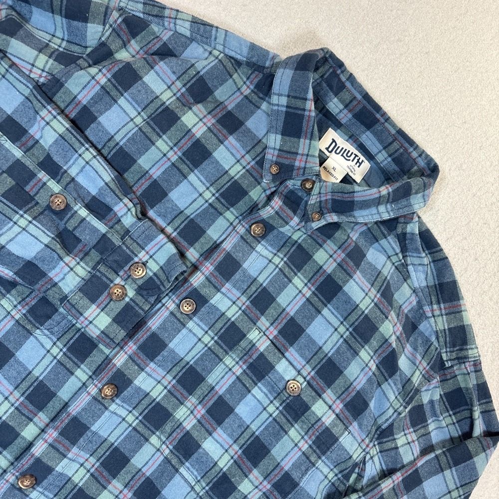 Duluth Trading Co Mens XL Blue Plaid Heavy Flannel Shirt Long Sleeve Relaxed Fit